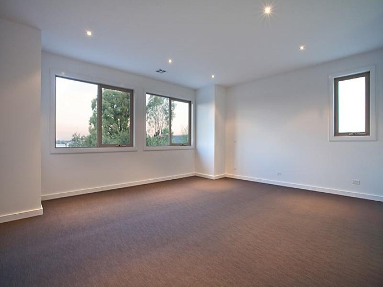 54A Primrose Street, Essendon - Thumbnail 3
