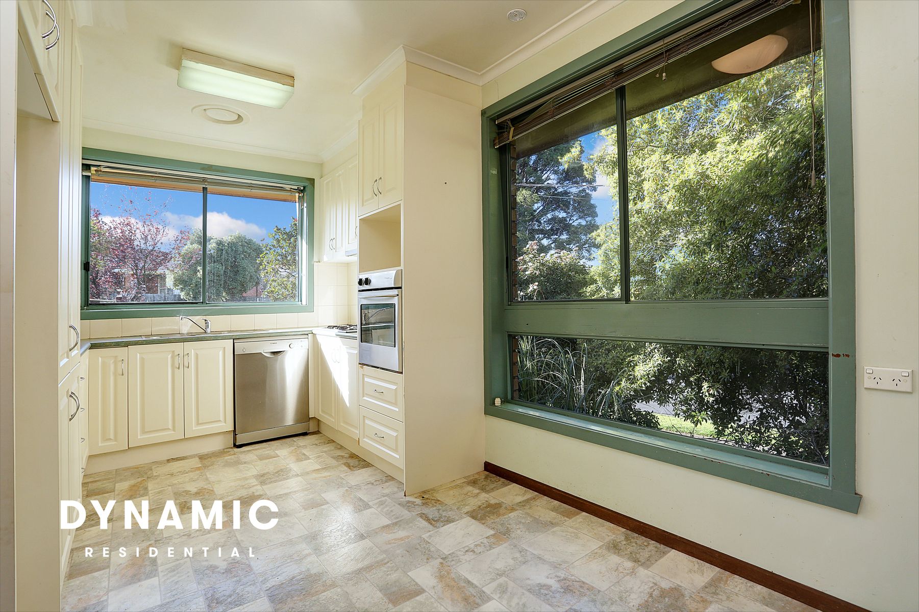 40 Anthony Dr, Mount Waverley, Mount Waverley - Thumbnail 4
