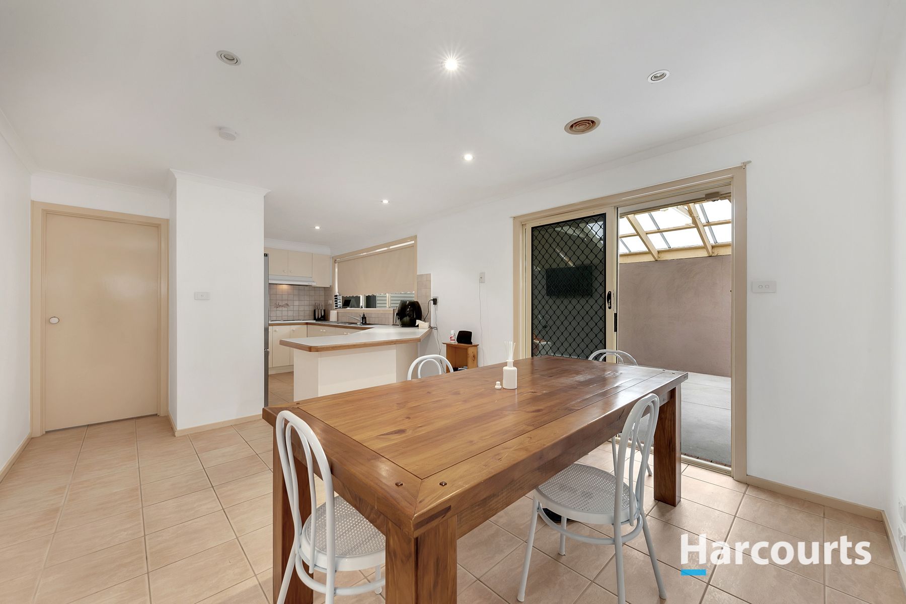 8 Ingoldsby Court, Delahey, VIC 3037, Delahey - Thumbnail 7