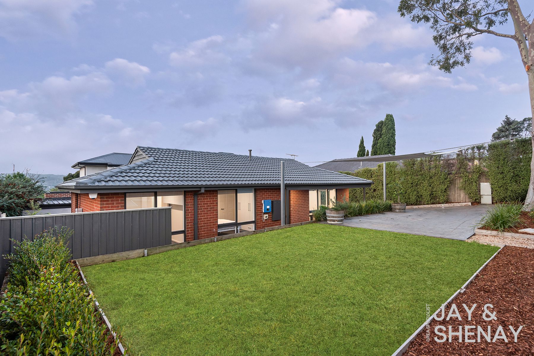 1/7 Monteith Crescent, Endeavour Hills, Endeavour Hills - Thumbnail 2