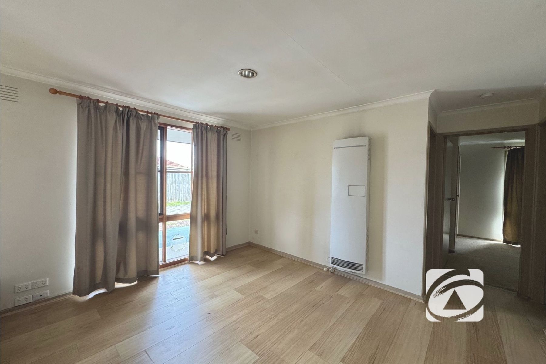 24 Guildford Crescent, Narre Warren VIC 3805, Narre Warren - Thumbnail 4