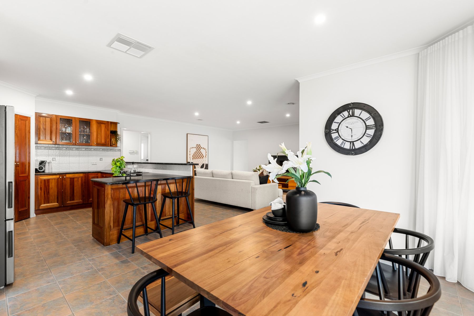111 Harmony Drive, Tarneit VIC 3029, Tarneit - Thumbnail 4