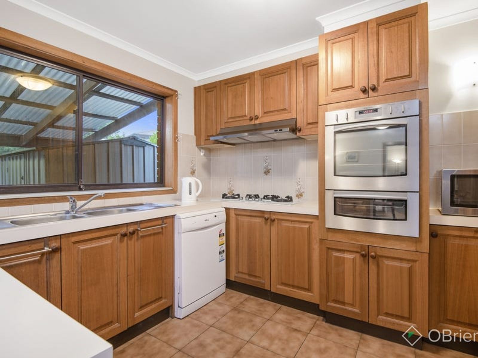 11 Huxley Crescent, Endeavour Hills, VIC 3802, Endeavour Hills - Thumbnail 4