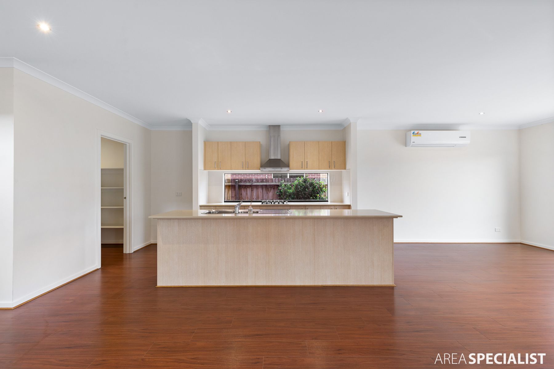 47 Pennsylvania Crescent, Point Cook, VIC 3030, Point Cook - Thumbnail 8