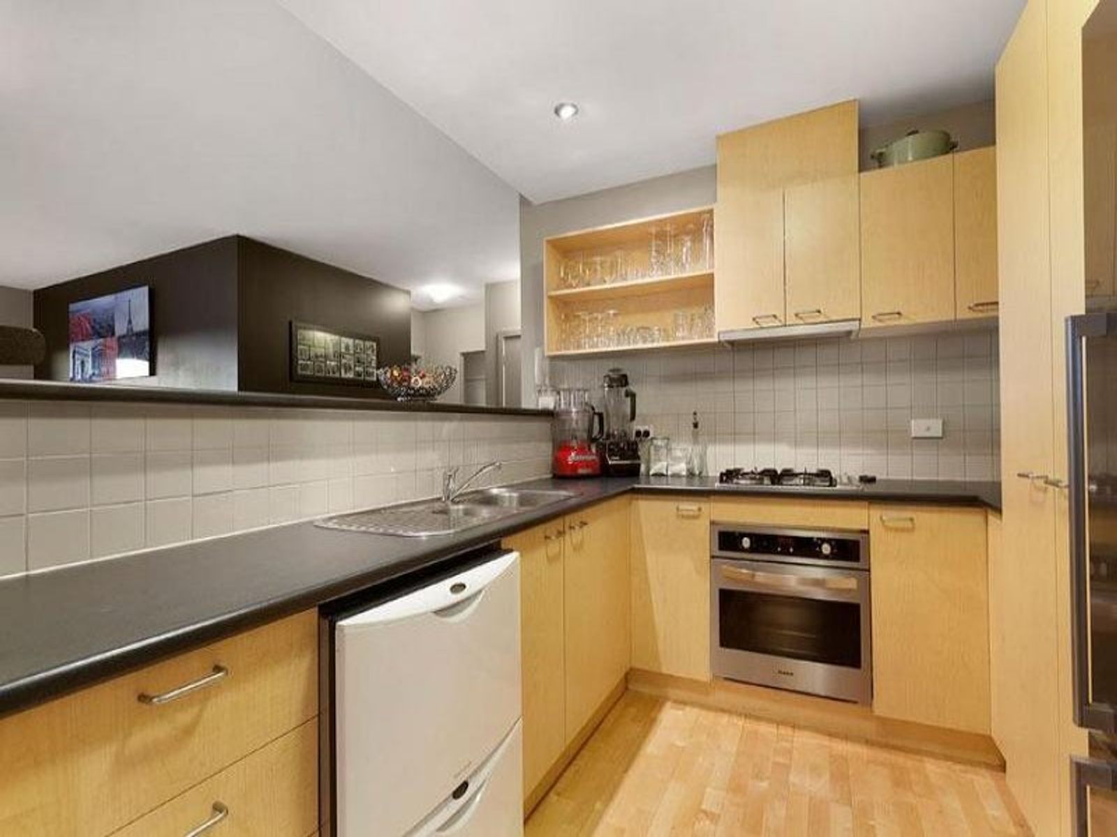 39/1 Gatehouse
Drive, Kensington, VIC 3031, Kensington - Thumbnail 7