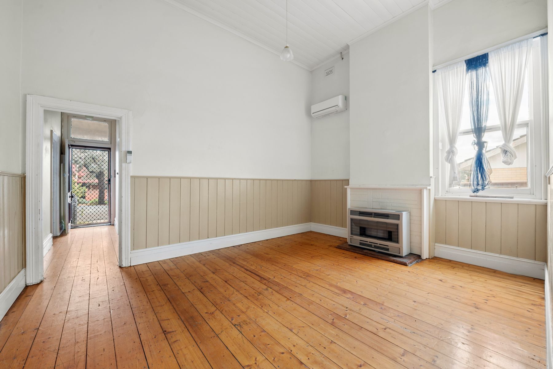 4 Ashley Street, Ironbark VIC 3550, Ironbark - Thumbnail 2