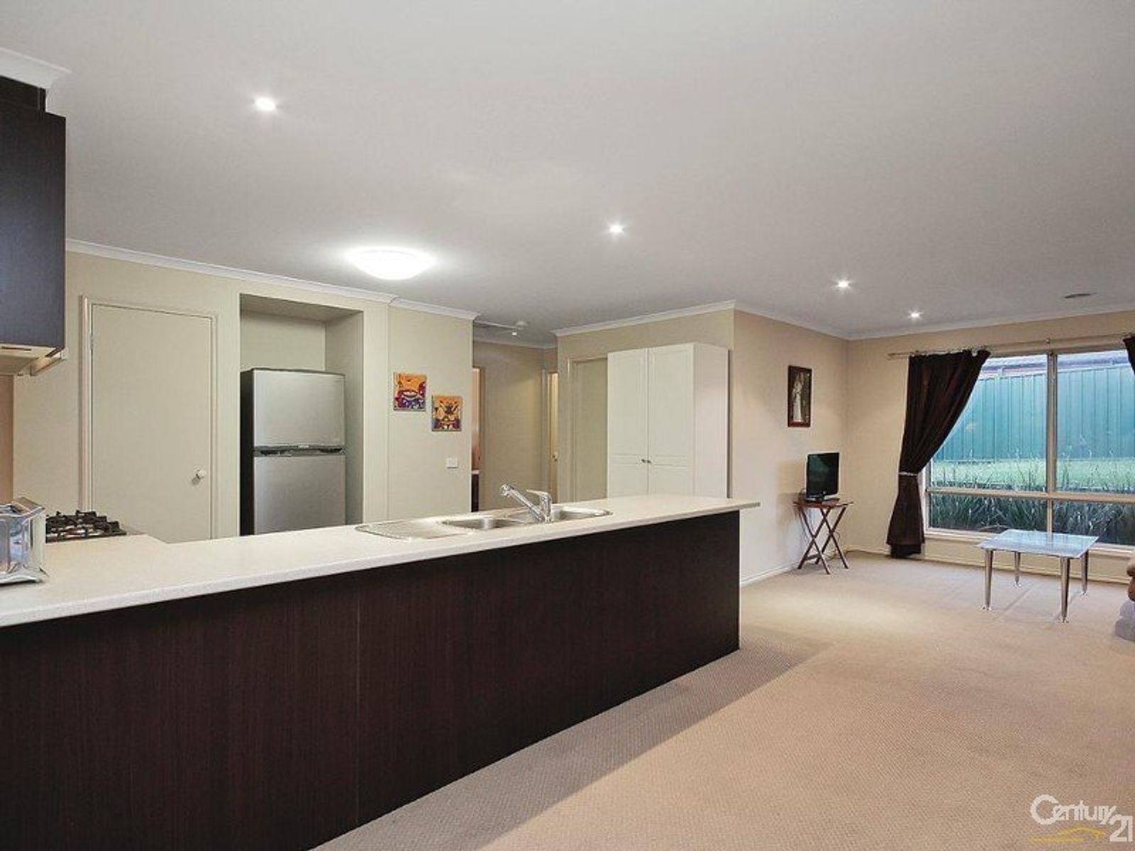 32 Ferndown Drive, Cranbourne - Thumbnail 4