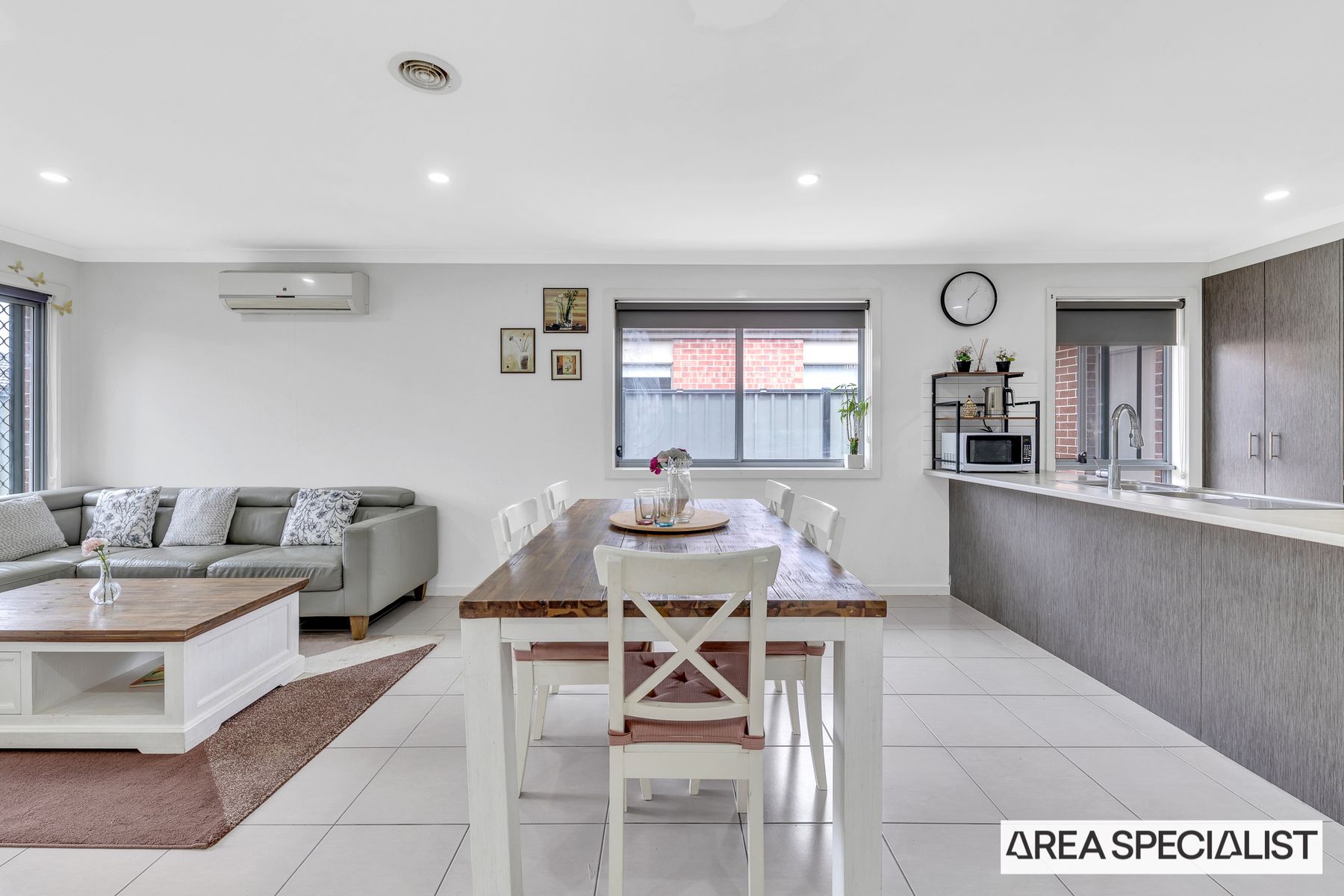 35 Michael Place, Point Cook, Point Cook - Thumbnail 2