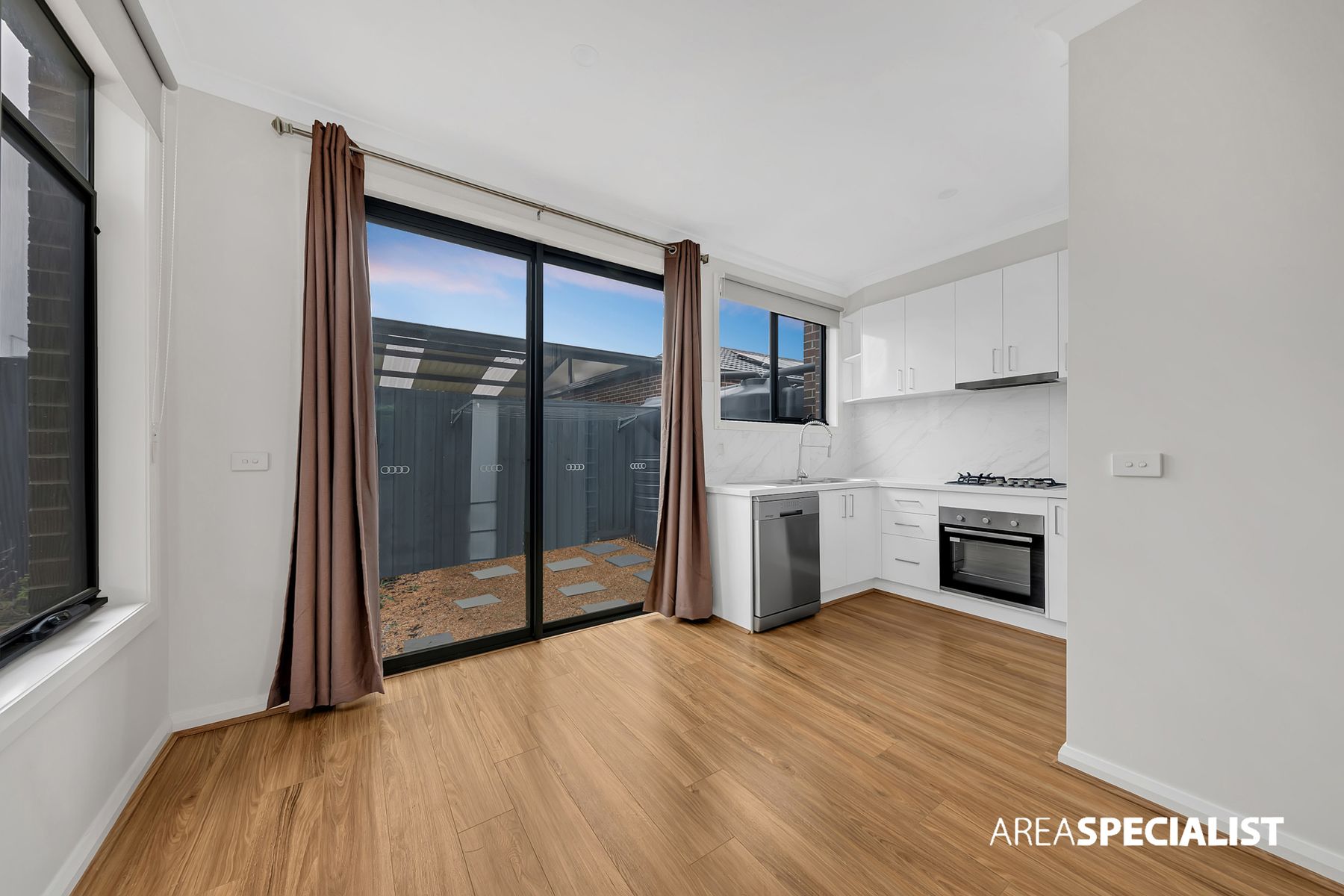 13a Glasswing Street, Tarneit, VIC 3029, Tarneit - Thumbnail 5