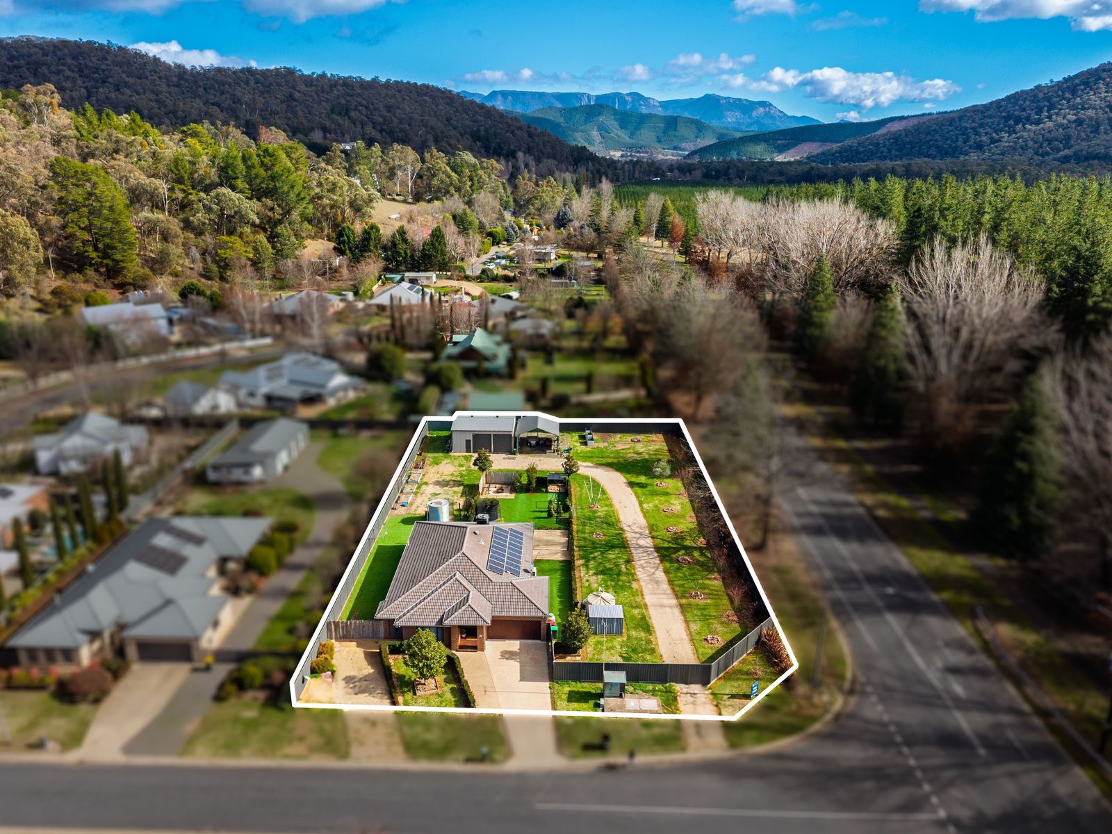 2 Paiano Lane, Bright VIC 3741, Bright - Image 1