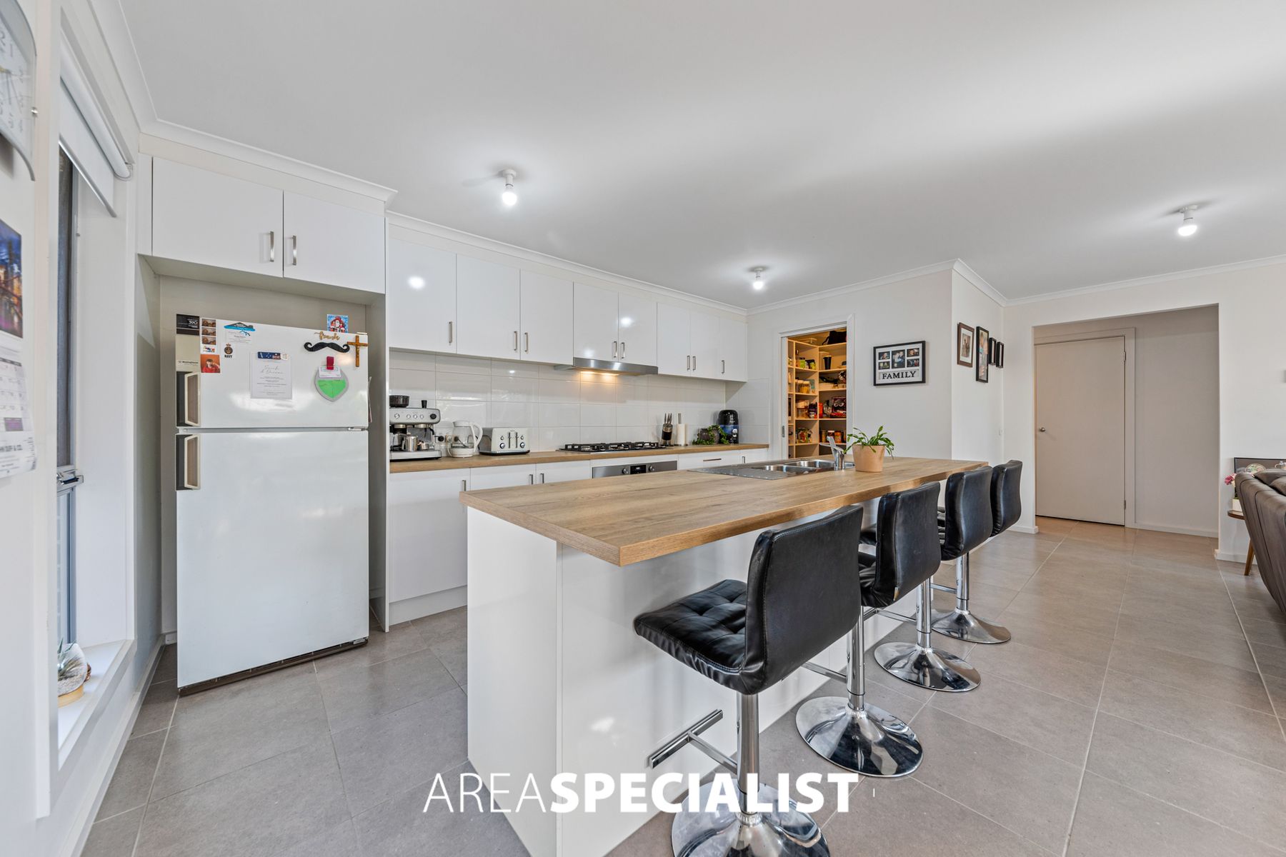 15A Henry Street, Koo Wee Rup, VIC 3981, Koo Wee Rup - Thumbnail 2