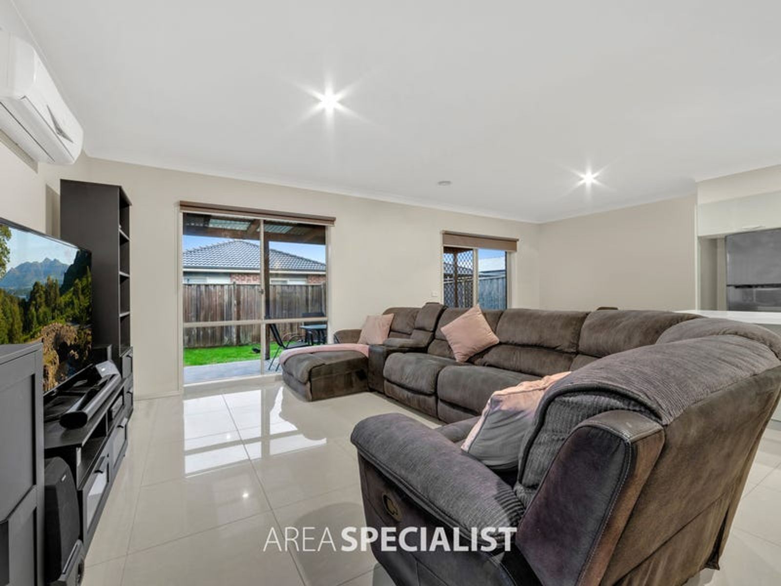 7 Paxford Drive, Cranbourne North, VIC 3977, Cranbourne North - Thumbnail 3