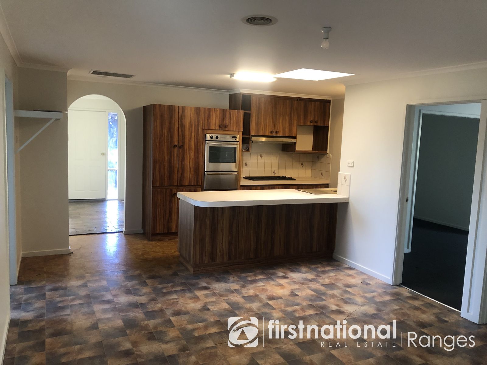 22 Macquarie Court, Cranbourne North VIC 3977, Cranbourne North - Thumbnail 3
