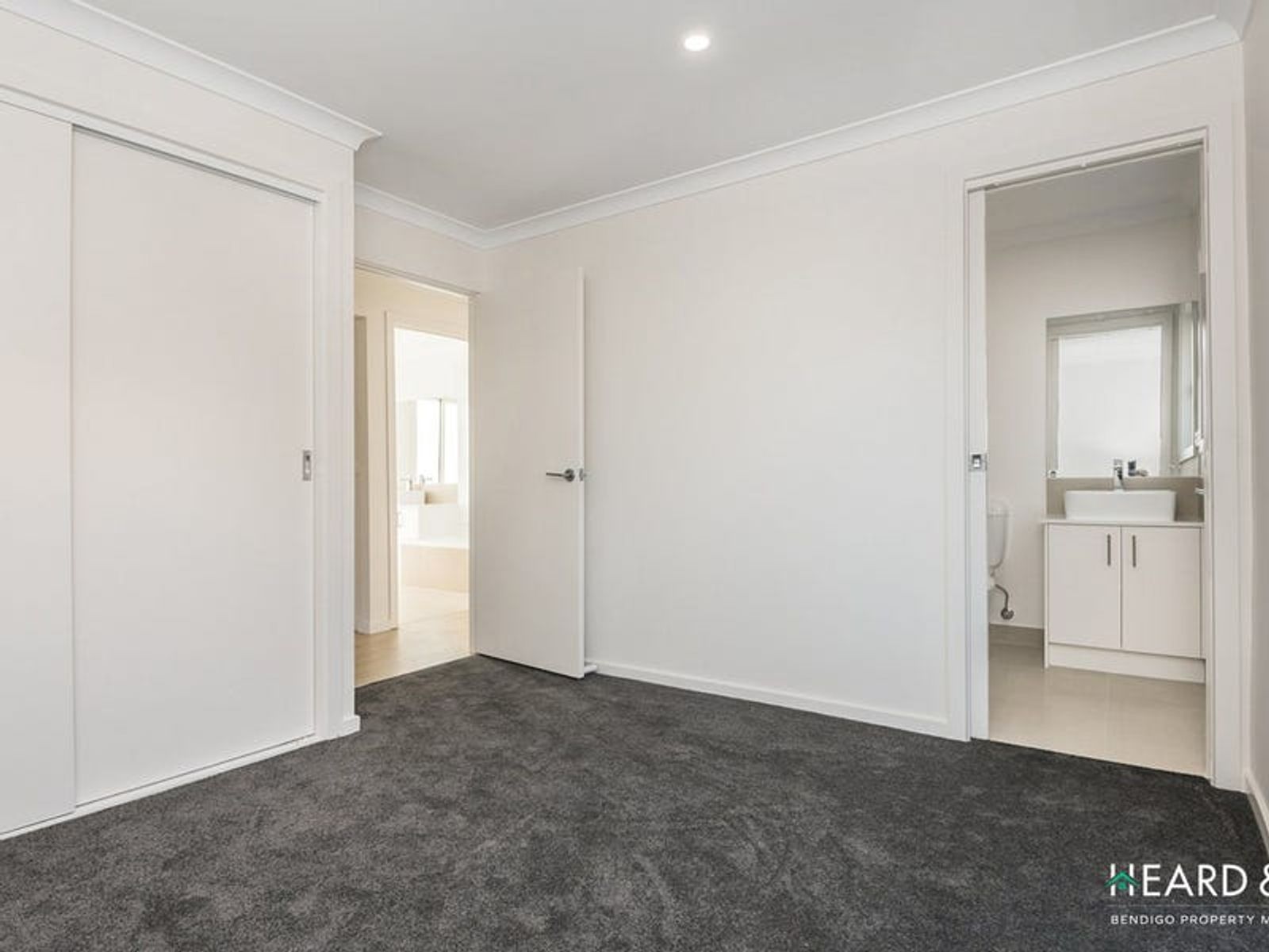 102 Stray Street, Long Gully, VIC 3550, Long Gully - Thumbnail 4