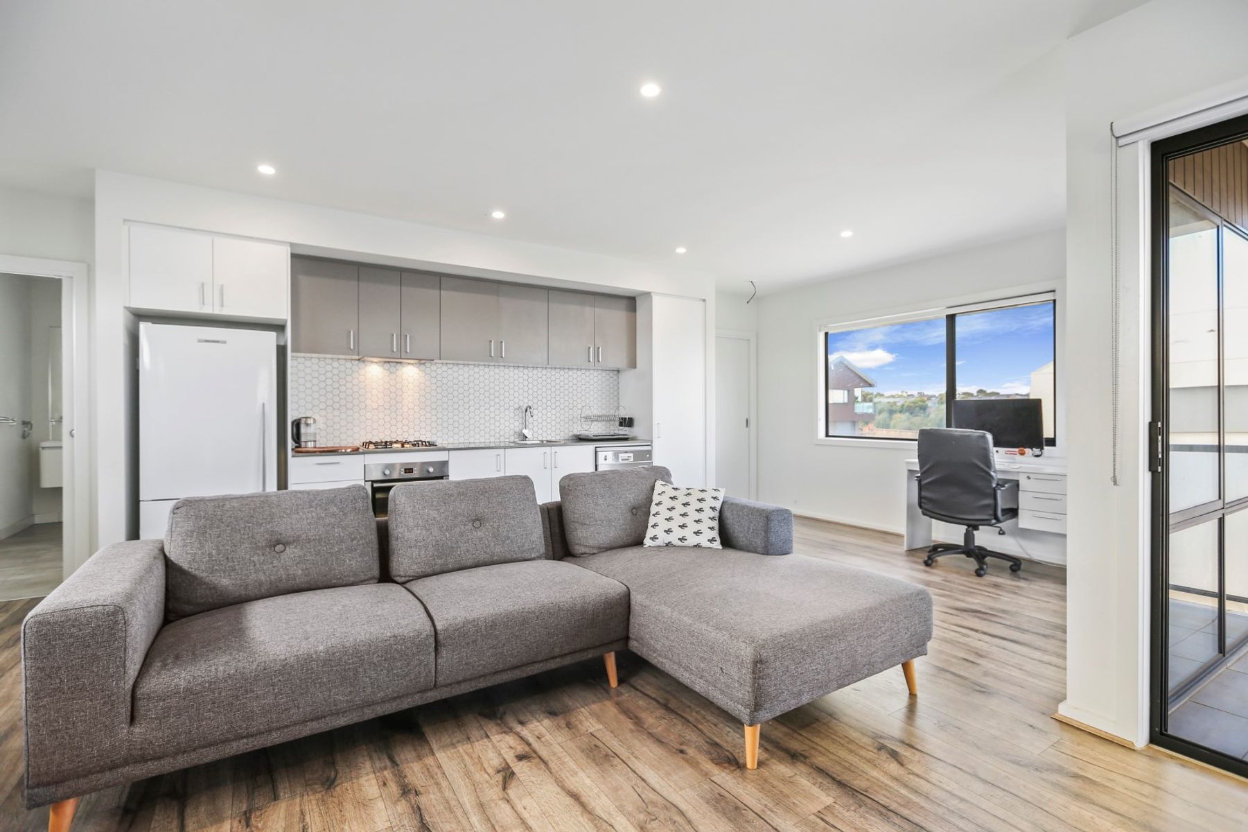 1 Boutique Lane, Cranbourne West VIC 3977, Cranbourne West - Thumbnail 2