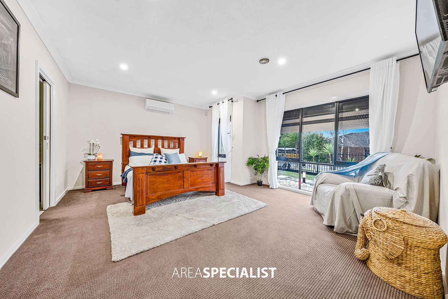 11 Red Mallee Court, Lyndhurst, Lyndhurst - Thumbnail 3