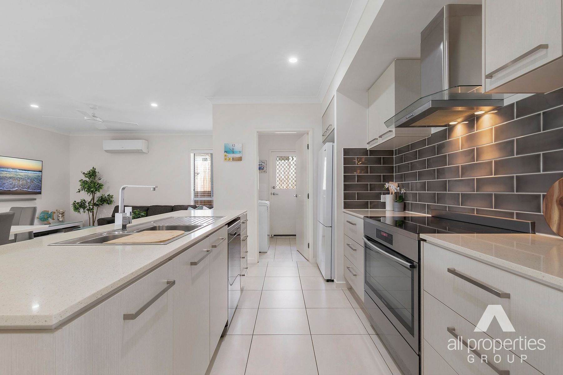 31 Copal Drive, Logan Reserve QLD 4133, Logan Reserve - Thumbnail 2