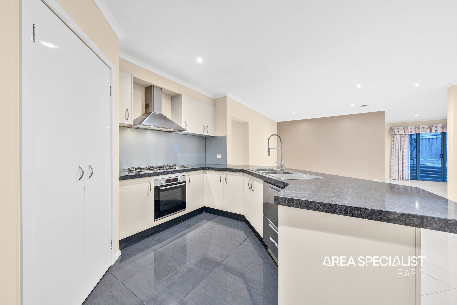 4 Eucumbene Drive, Berwick, Berwick - Thumbnail 8