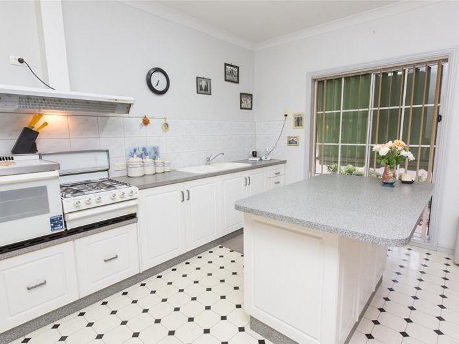 355 Eleventh Street, Mildura - Thumbnail 3