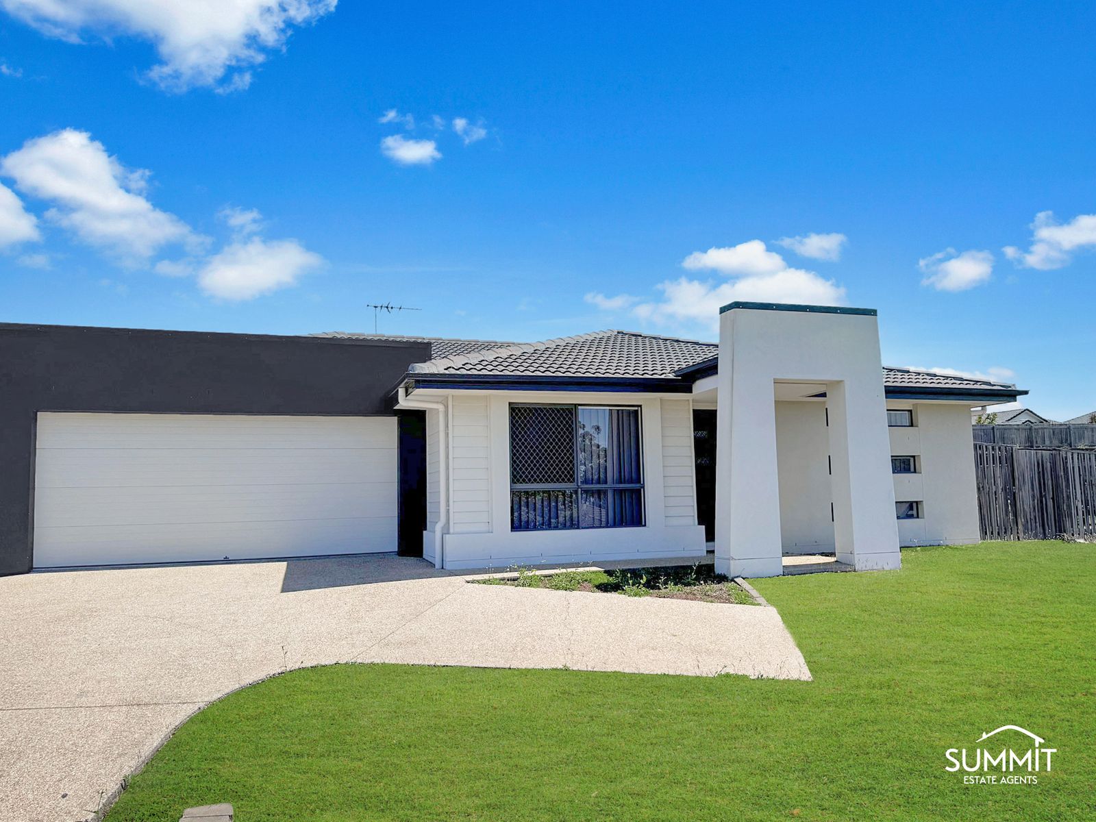 22 Shearwater Drive, Glen Eden - Thumbnail 3