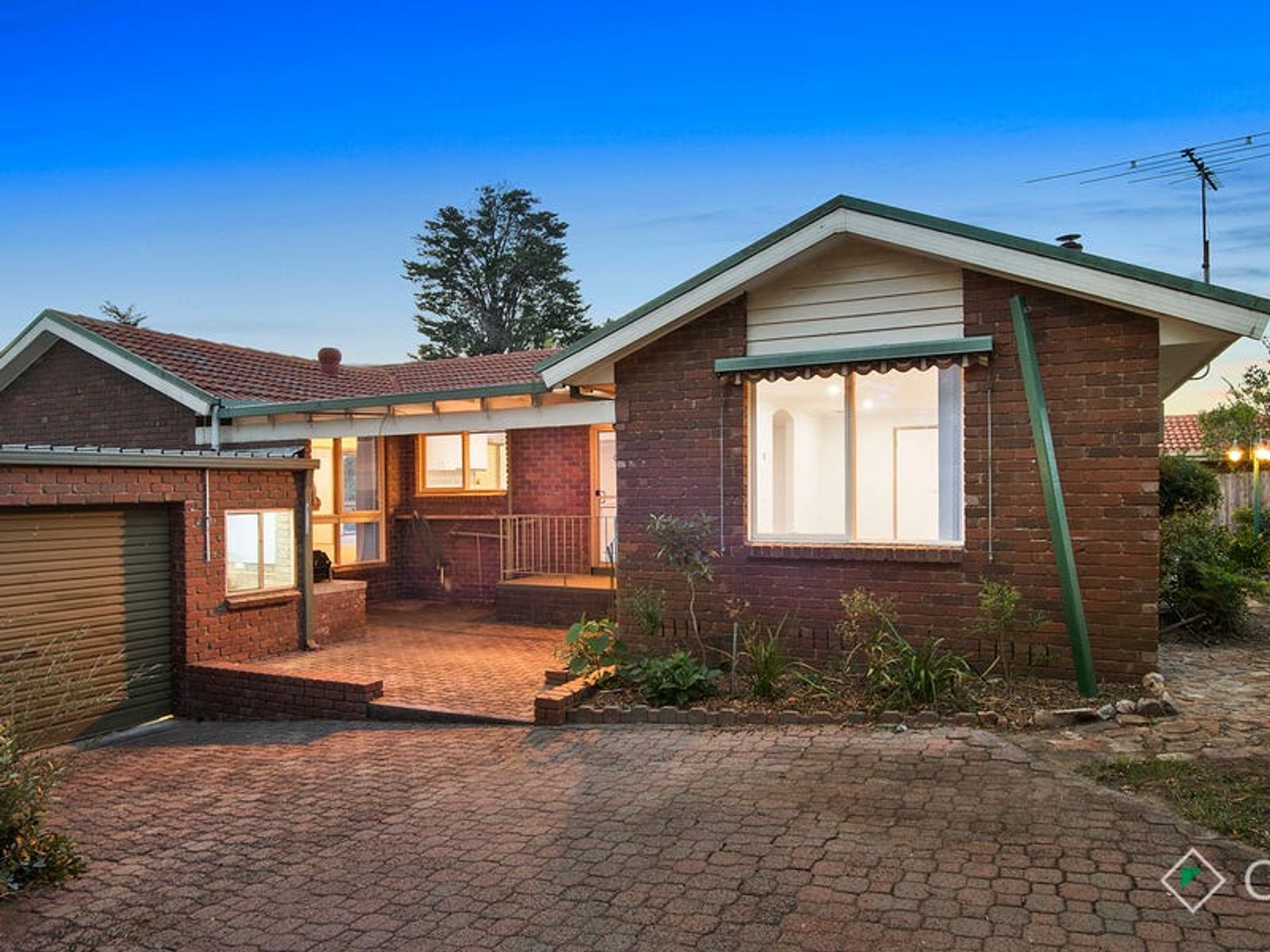 8 Manley Close, Endeavour Hills, VIC 3802, Endeavour Hills - Thumbnail 8