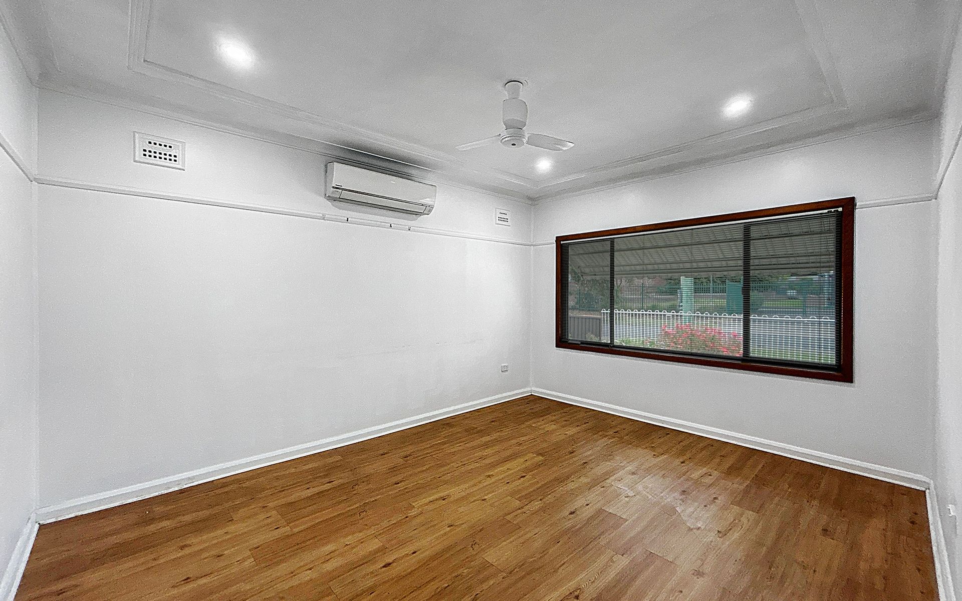 6 Lowana Avenue, Merrylands NSW 2160, Merrylands - Thumbnail 2