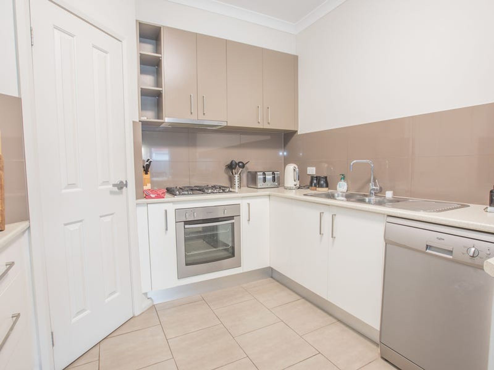 1/79 Steiglitz Street, Ballan VIC 3342, Ballan - Thumbnail 4