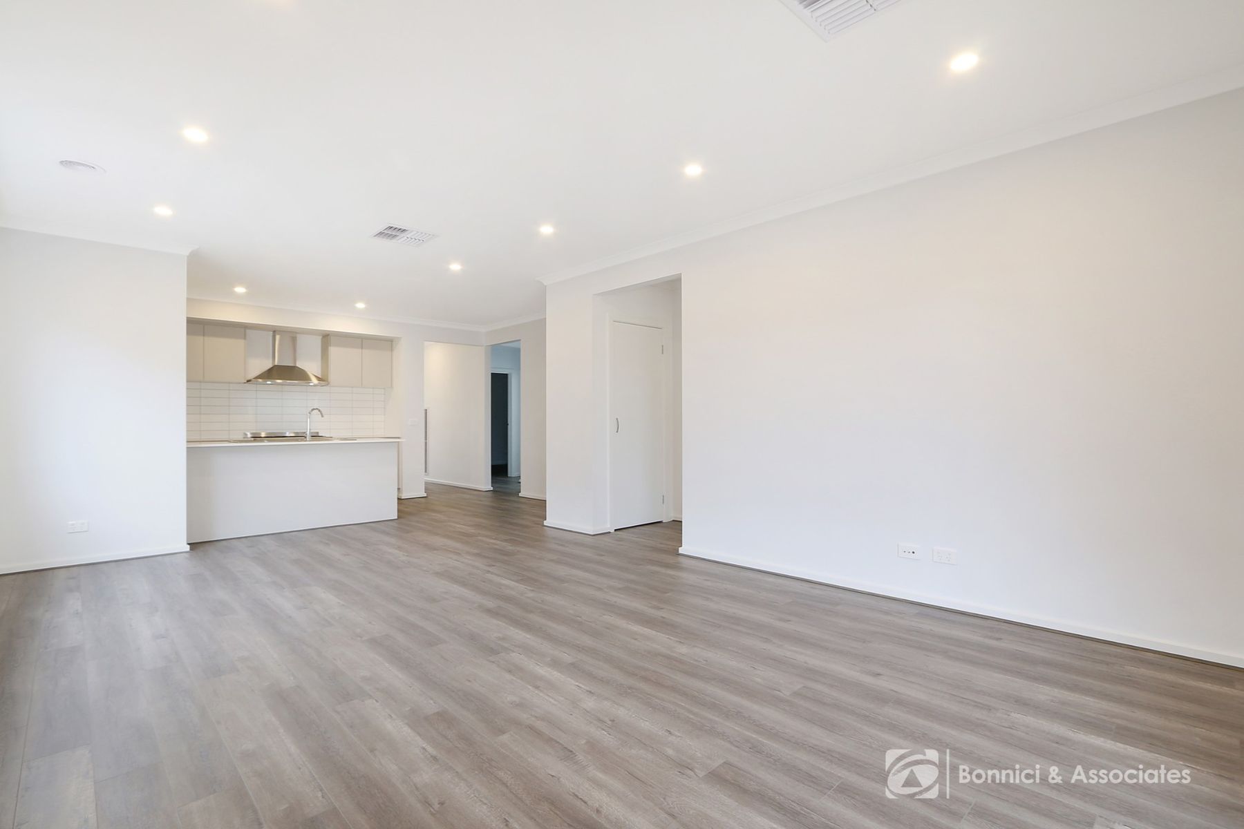 15 Correa Street, Yarrawonga VIC 3730, Yarrawonga - Thumbnail 3
