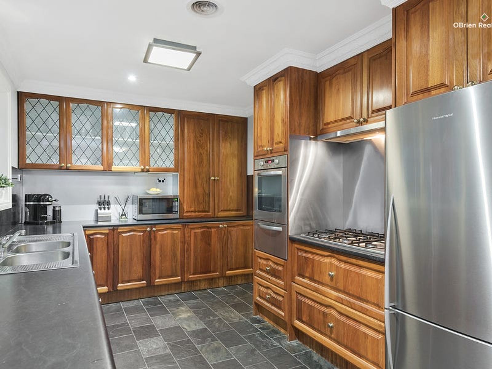 9 Knight Court, Endeavour Hills, VIC 3802, Endeavour Hills - Thumbnail 3