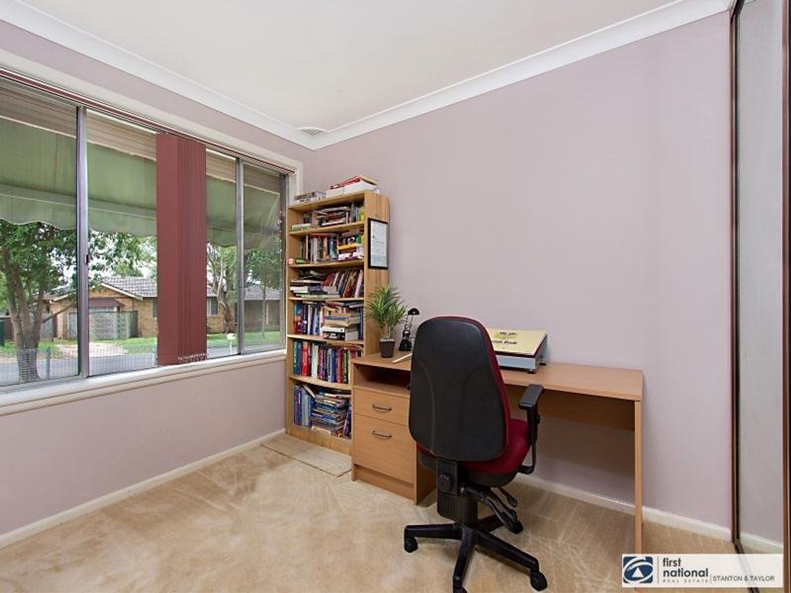 4 Elizabeth Crescent, Kingswood - Thumbnail 8