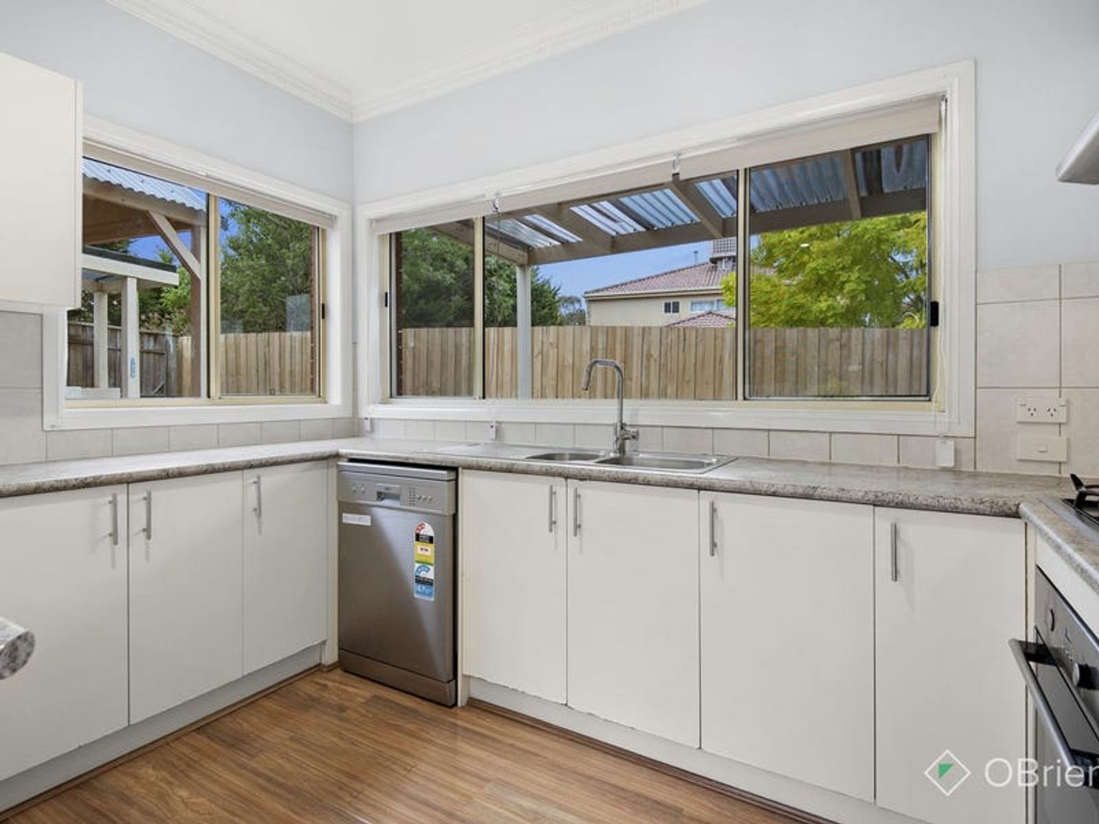 2 Carnation Court, Endeavour Hills, VIC 3802, Endeavour Hills - Thumbnail 4