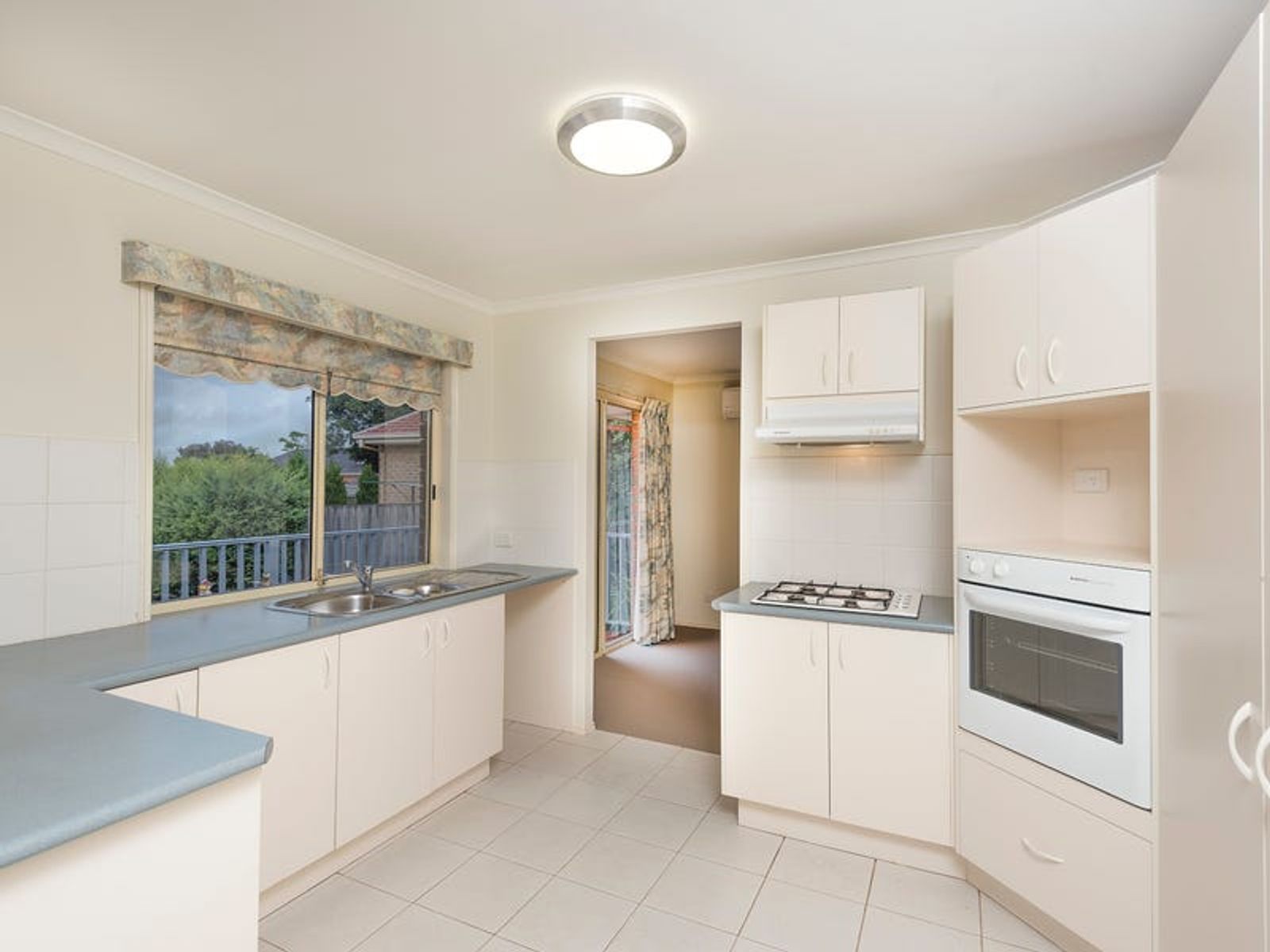 25 Lawson Way, Endeavour Hills, VIC 3802, Endeavour Hills - Thumbnail 4