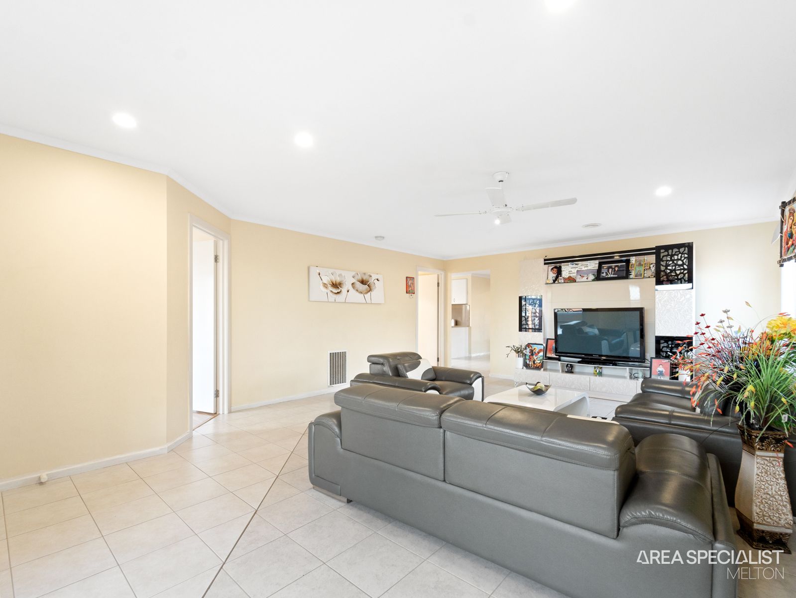 23 Spearfelt Street, Kurunjang, VIC 3337, Kurunjang - Thumbnail 4