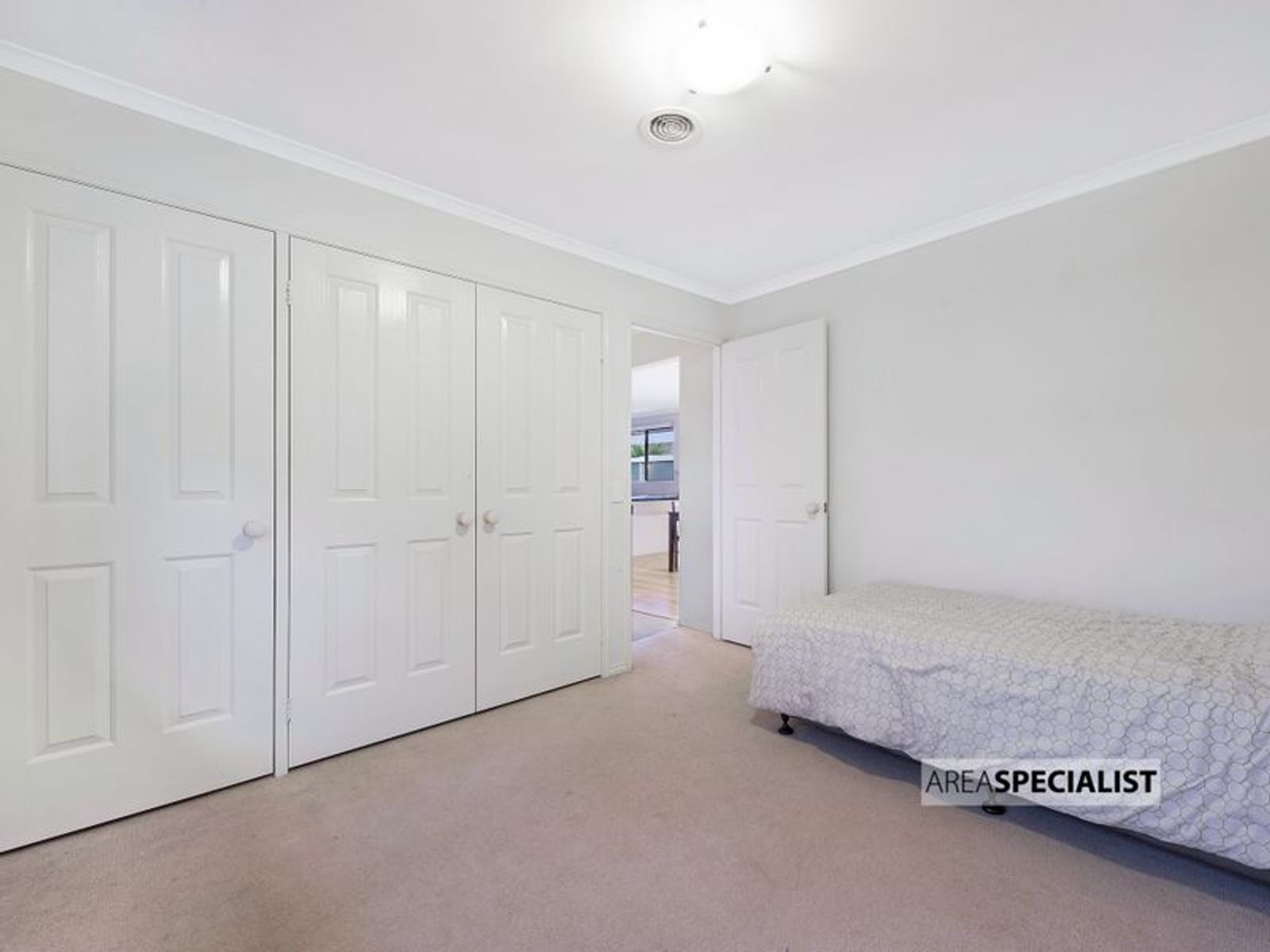 8 Chatham Close, Cranbourne East, VIC 3977, Cranbourne East - Thumbnail 6