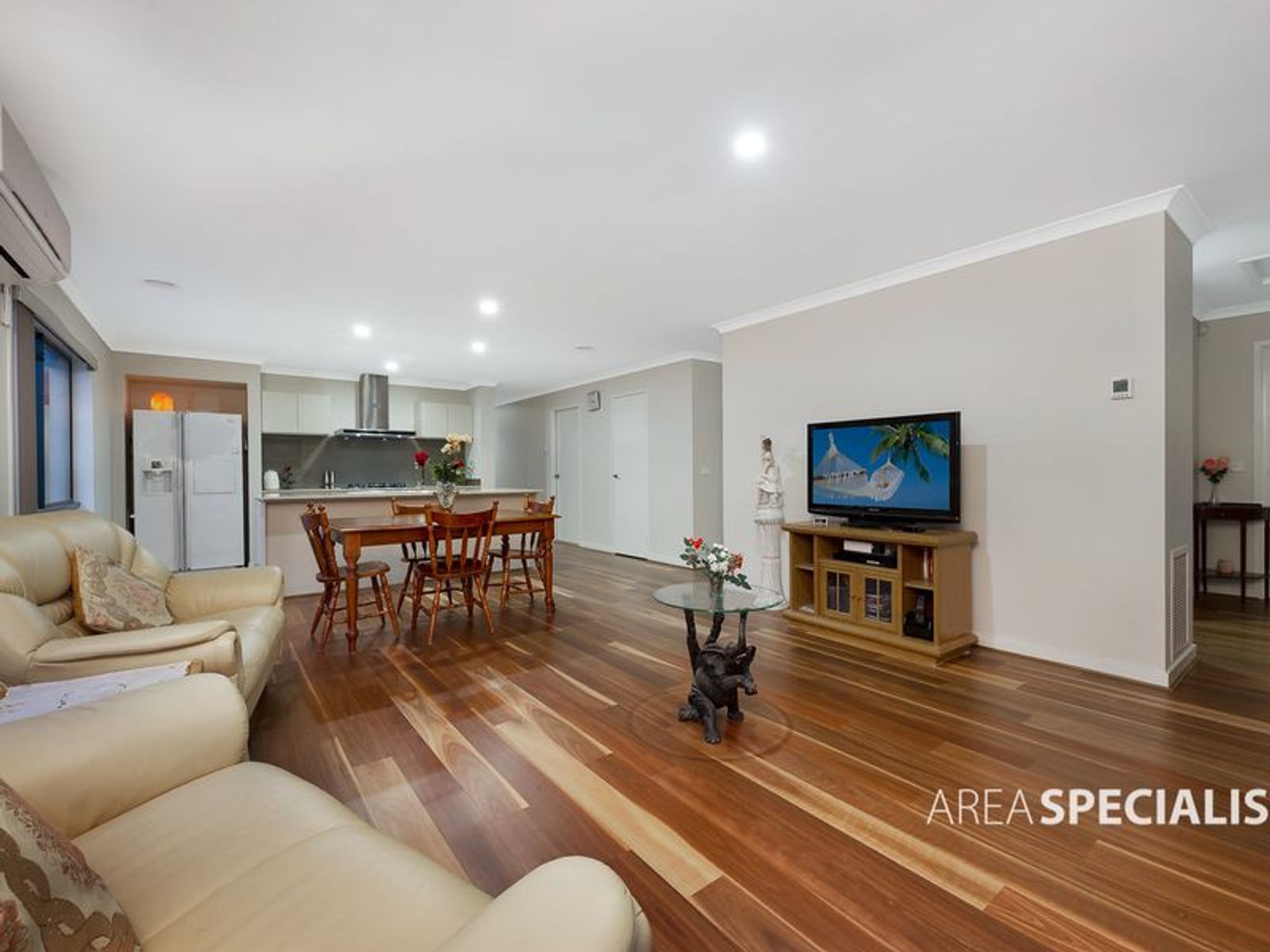 12 Tamborine Street, SOUTH RIPLEY QLD 4306, South Ripley - Thumbnail 2