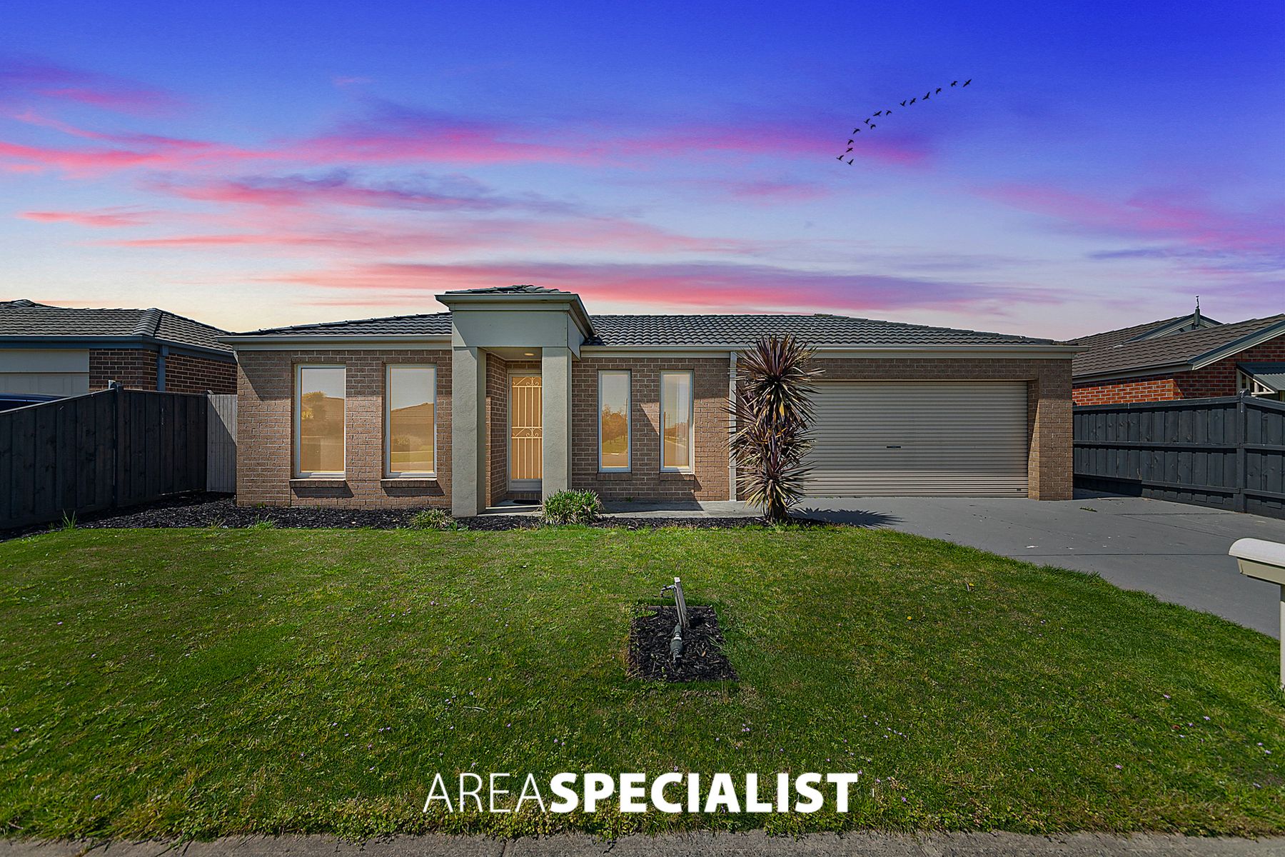 43 Greendale Boulevard, Pakenham, VIC 3810, Pakenham - Thumbnail 2