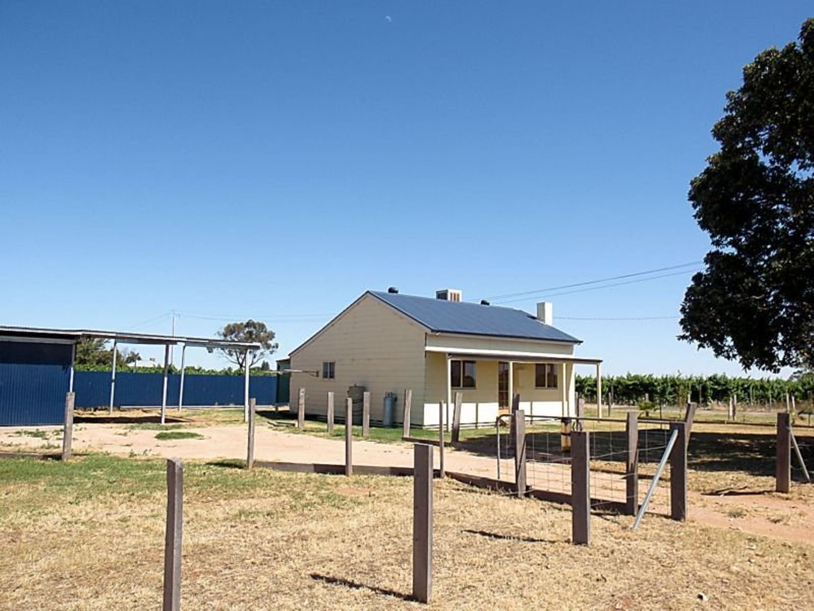 42 Fletchers Lake Road, Dareton - Thumbnail 2