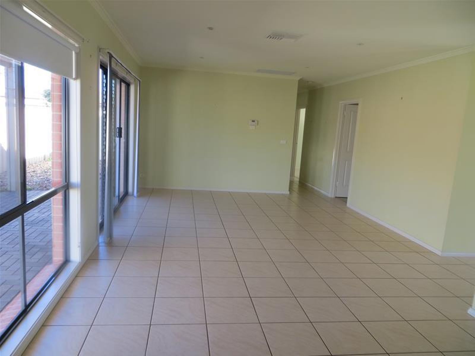8 Bristol Way, Mildura - Thumbnail 7