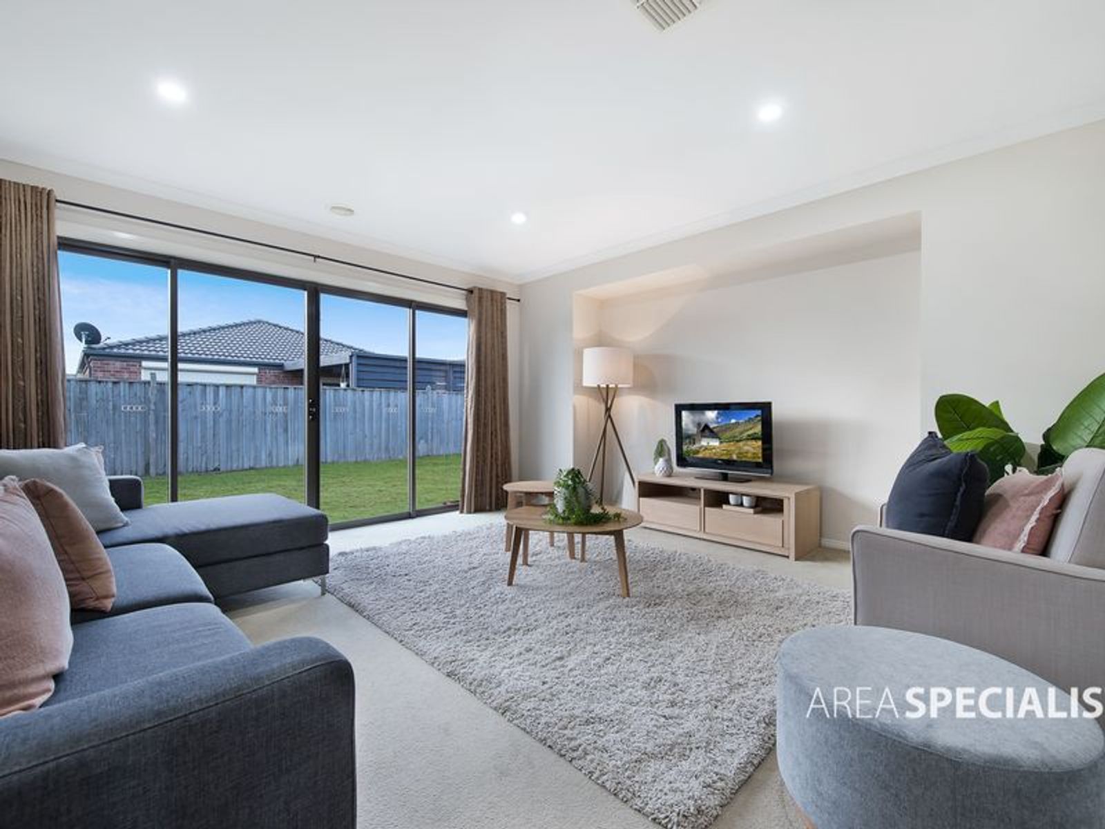 92 Brookwater Parade, Lyndhurst, VIC 3975, Lyndhurst - Thumbnail 3