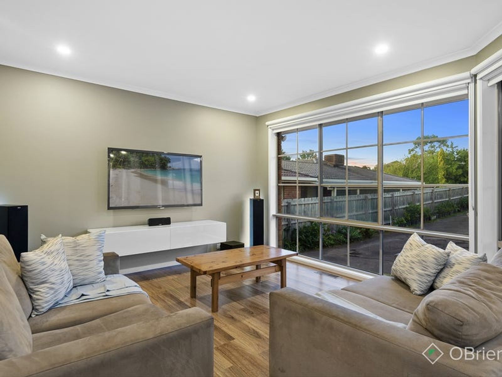 2/46 Arthur Phillip Drive, Endeavour Hills, VIC 3802, Endeavour Hills - Thumbnail 2