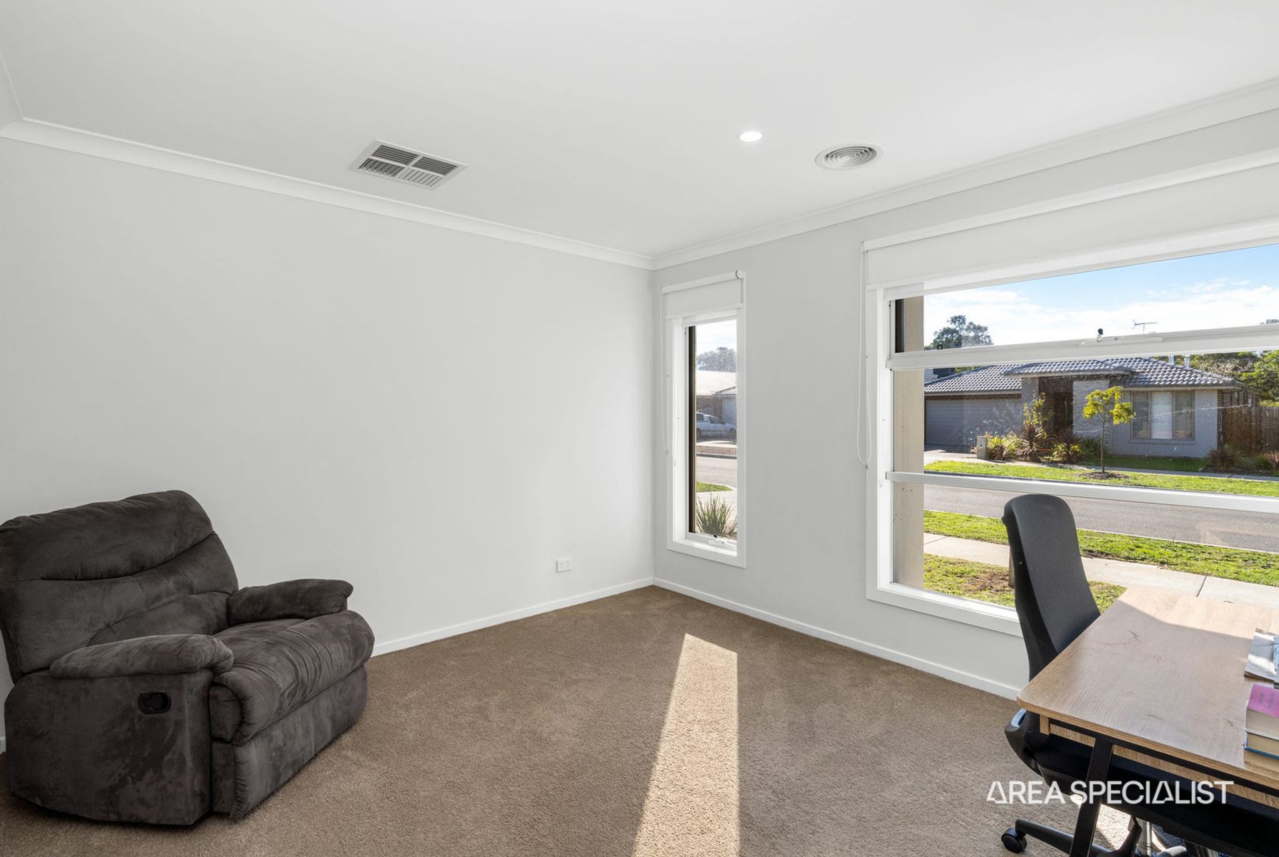 31 Countess Drive, St Leonards, St Leonards - Thumbnail 3