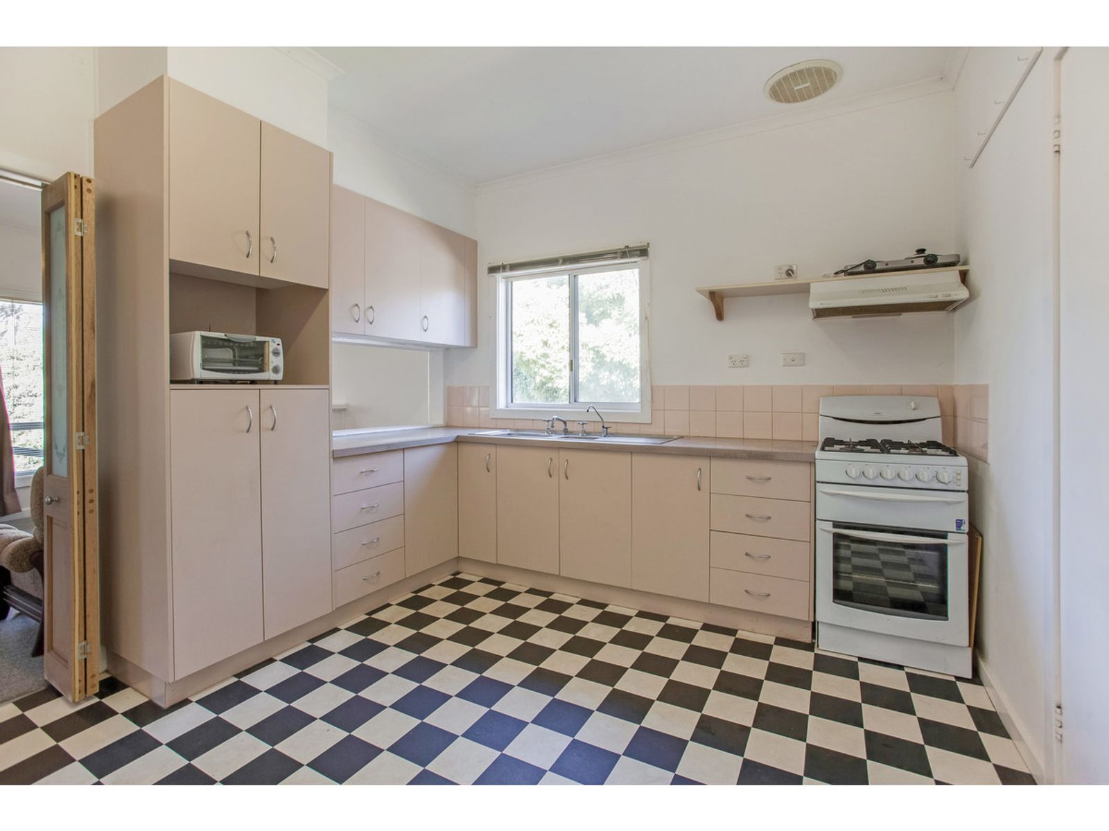 29 Scenic Road, Warragul, VIC 3820, Warragul - Thumbnail 3