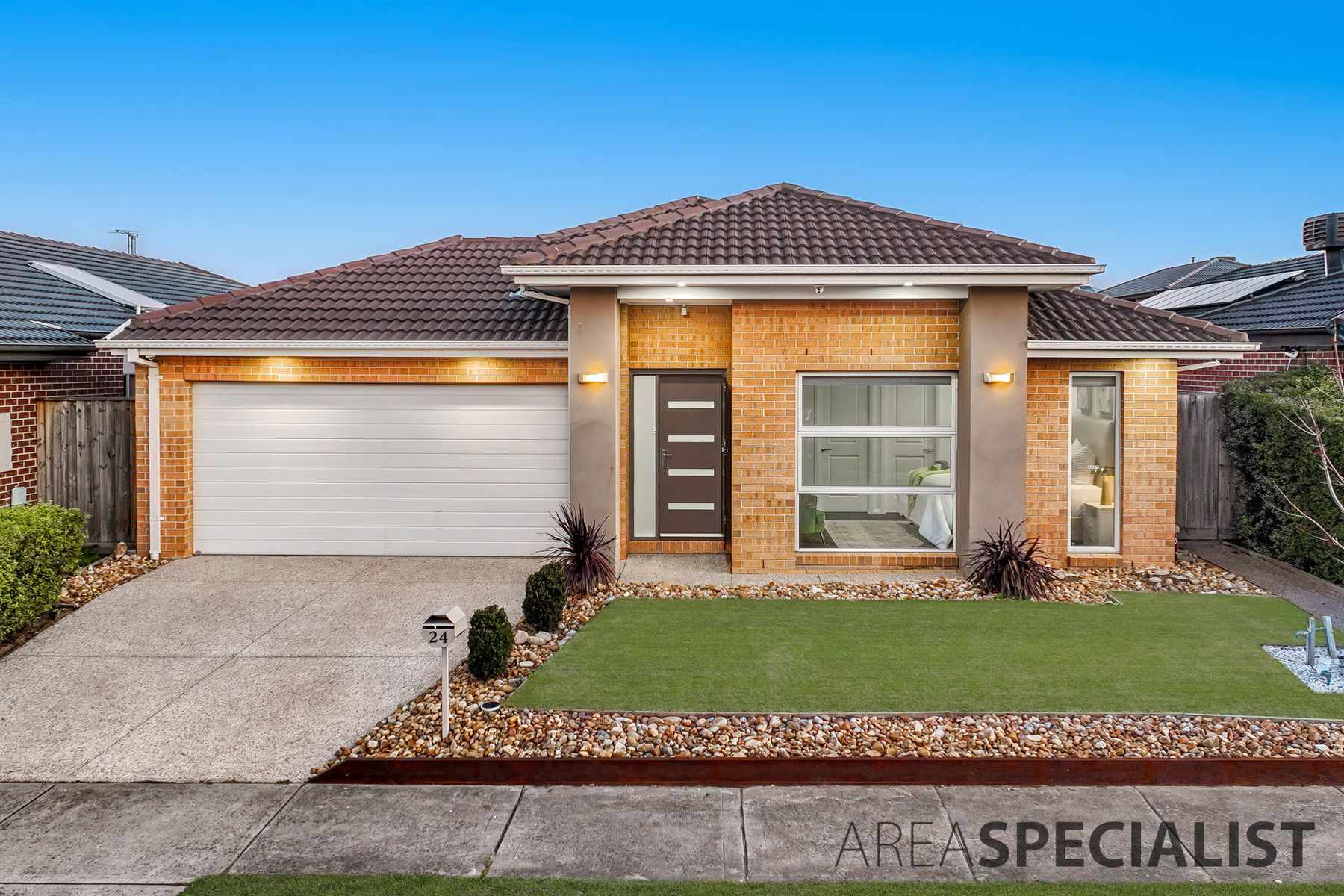 24 Hollywell Road, Clyde North, Clyde North - Image 1