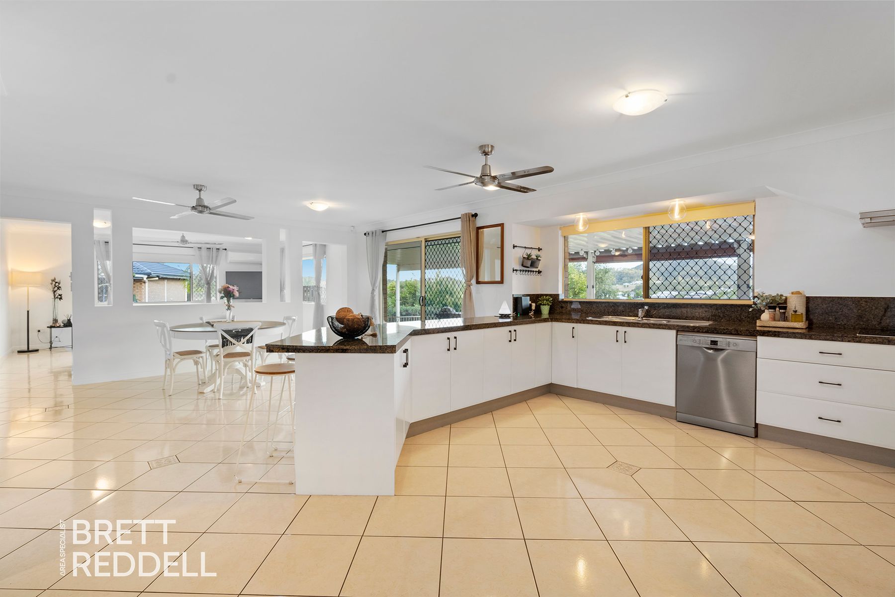 5 Fradgley Court, Ormeau Hills, QLD 4208, Ormeau Hills - Thumbnail 4