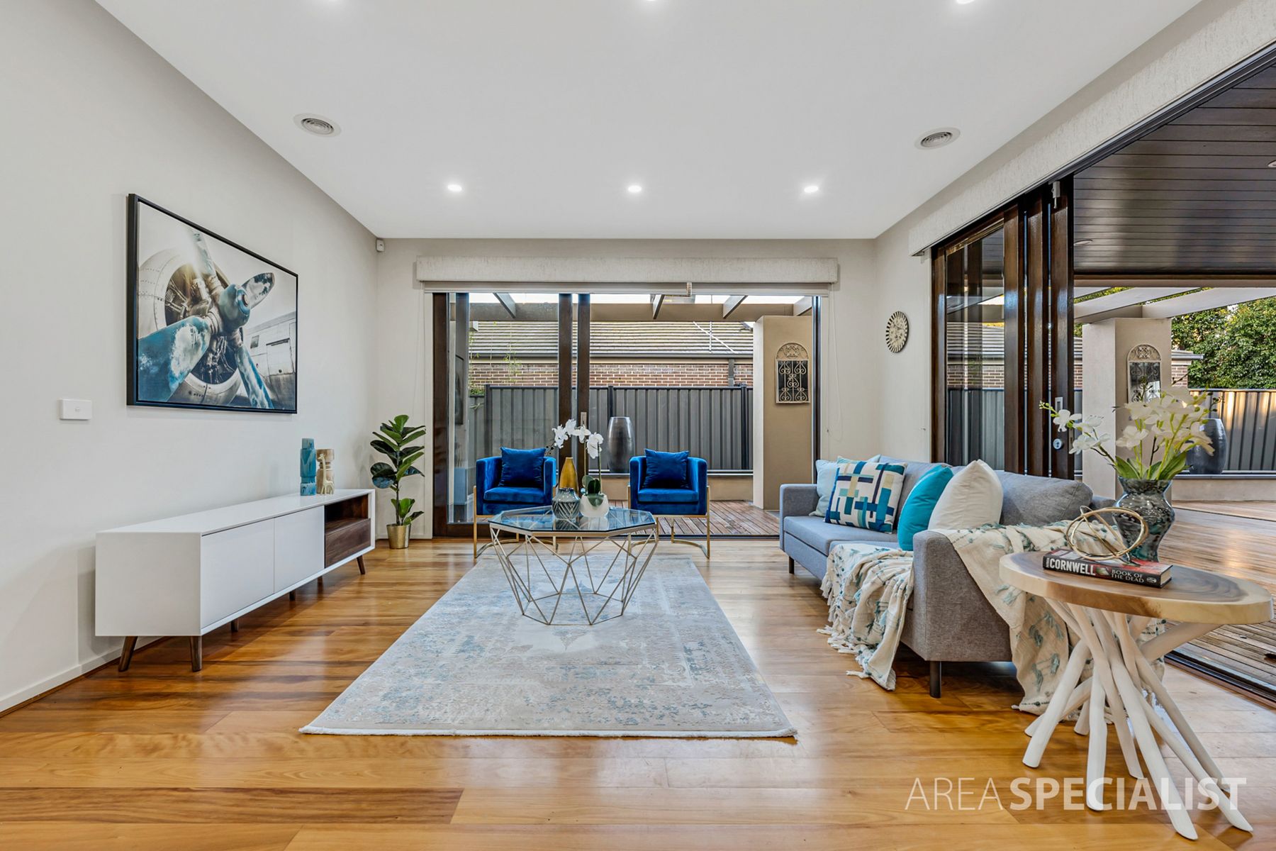14 Holsteiner Terrace, Clyde North, VIC 3978, Clyde North - Thumbnail 4