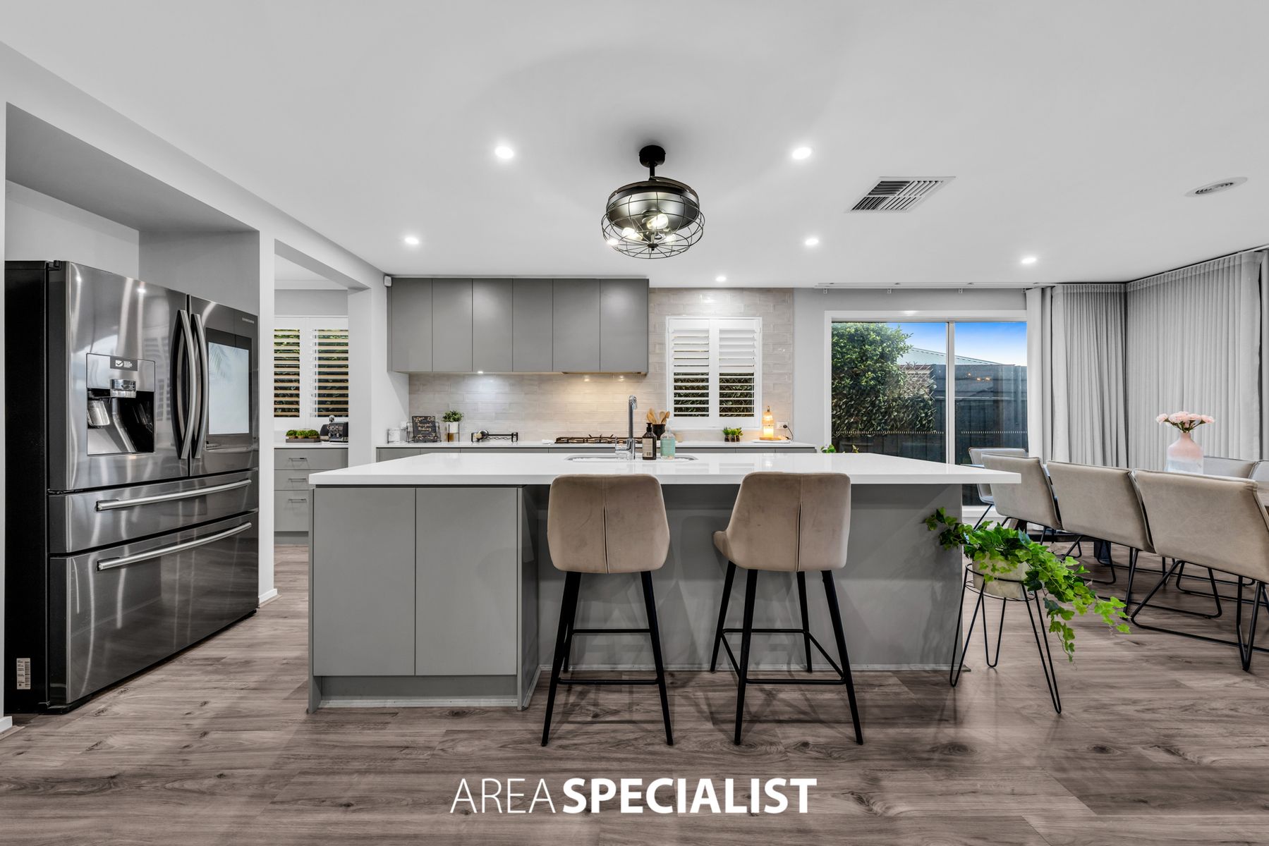 4 Thoroughbred Drive, Clyde North, VIC 3978, Clyde North - Thumbnail 5