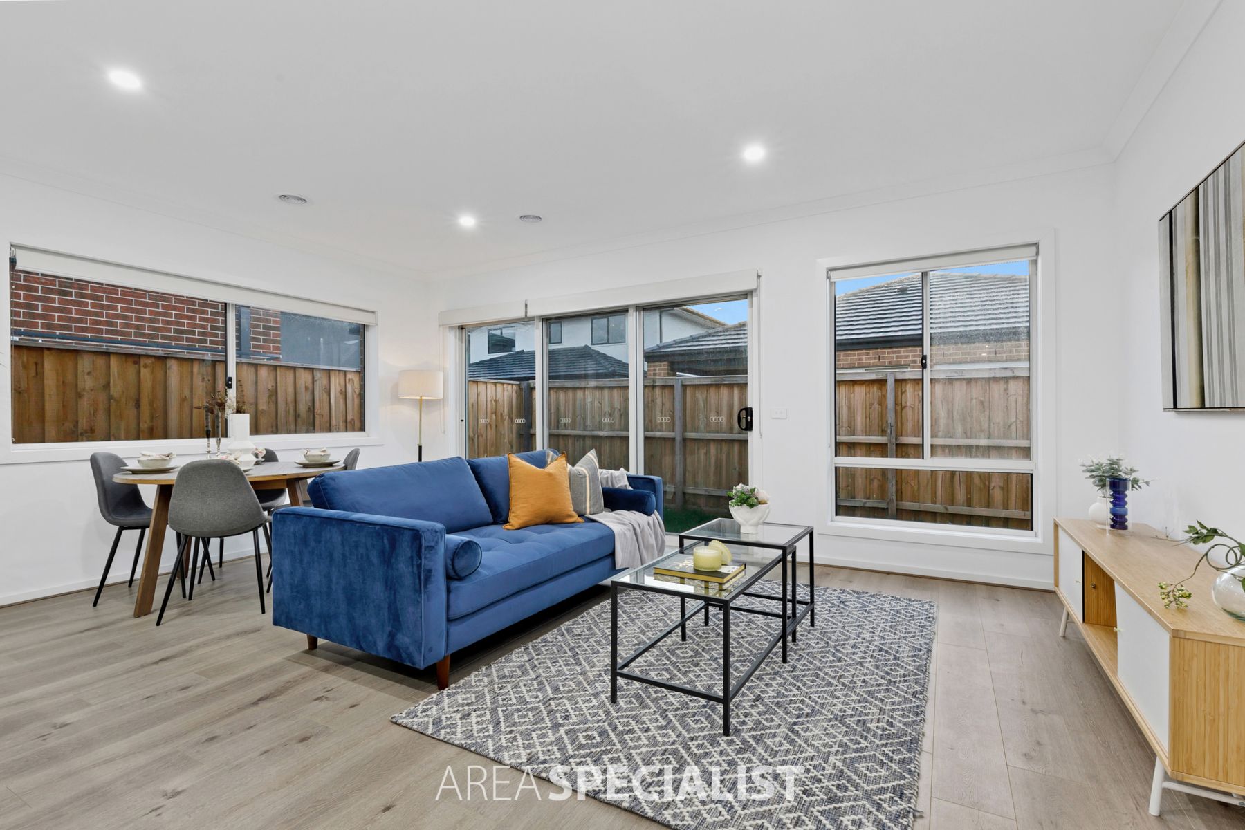 12 Handsome Avenue, Clyde North, VIC 3978, Clyde North - Thumbnail 3