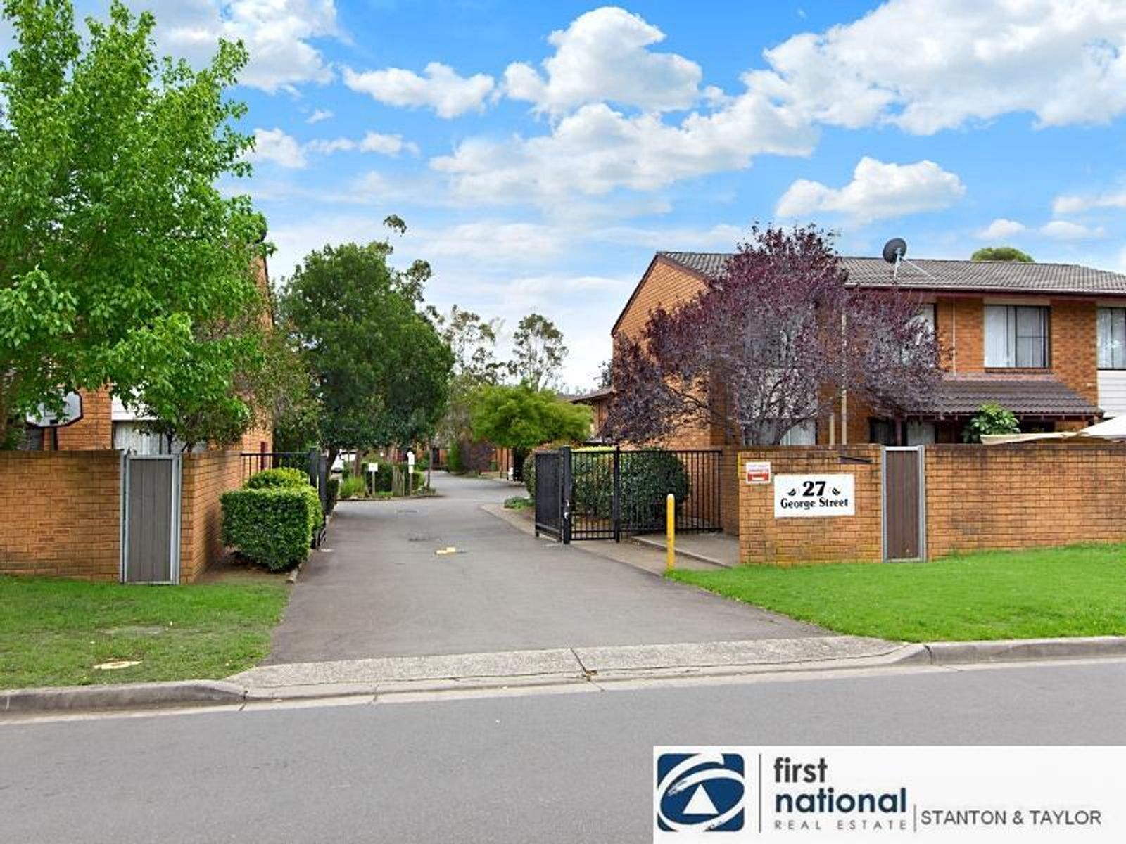 1/27 George Street, Kingswood - Thumbnail 2