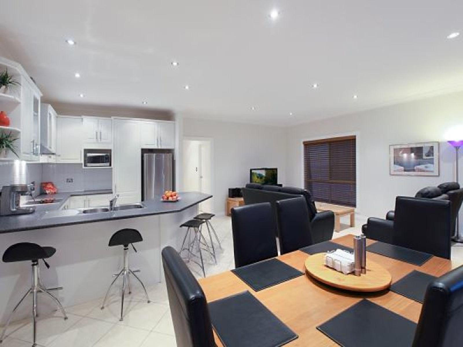 3 Otway Crescent, Mawson Lakes, SA 5095, Mawson Lakes - Thumbnail 3
