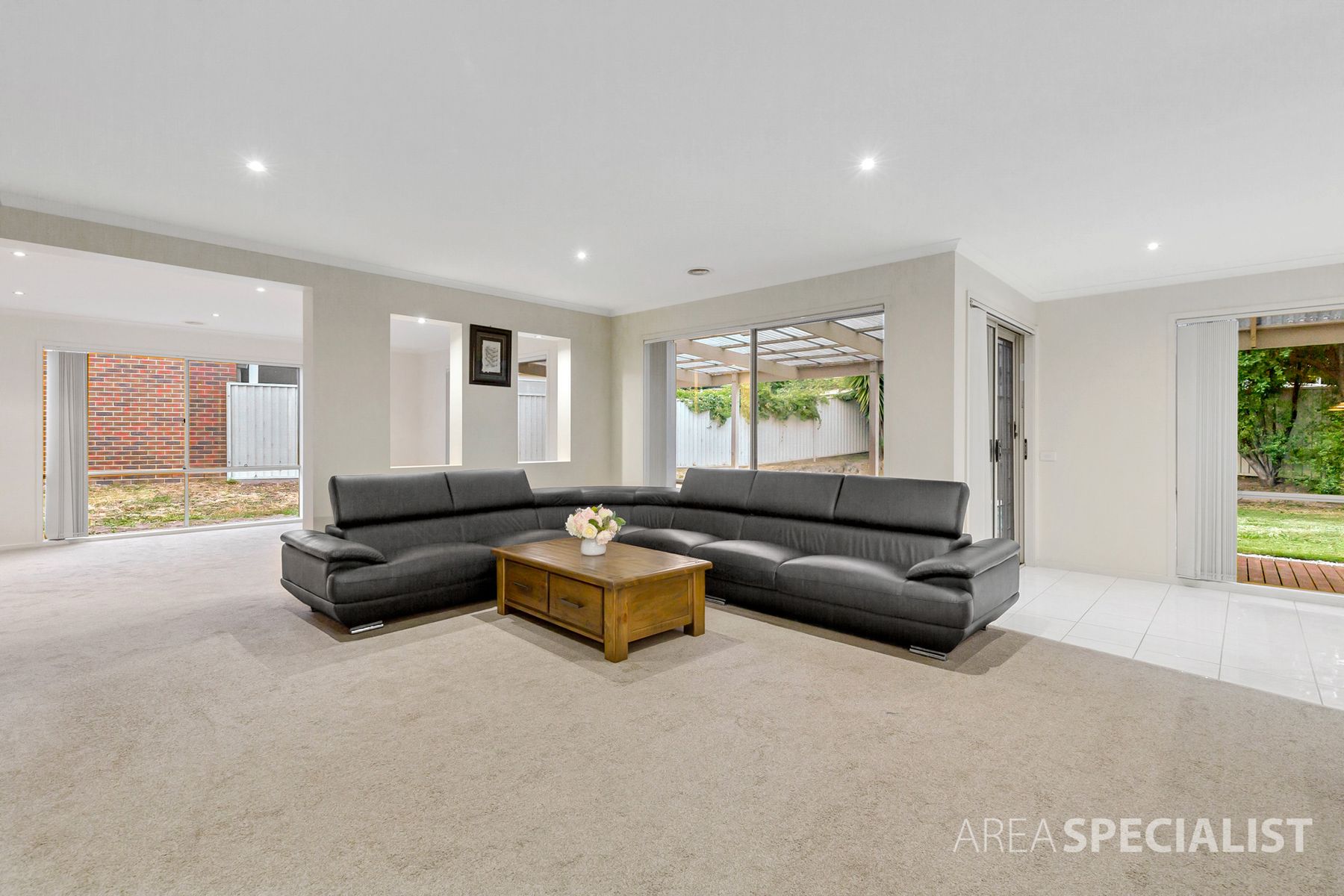 51 Stone hill Circuit, Cranbourne East, VIC 3977, Cranbourne East - Thumbnail 3